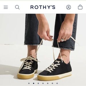NWT Rothy's Black and Cream Women's Sneakers
